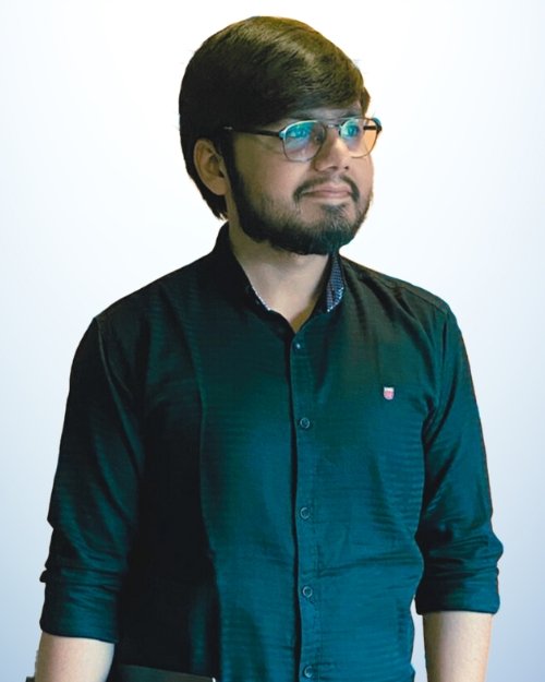 Marketing expert at Blue Lines Art driving advertising strategies